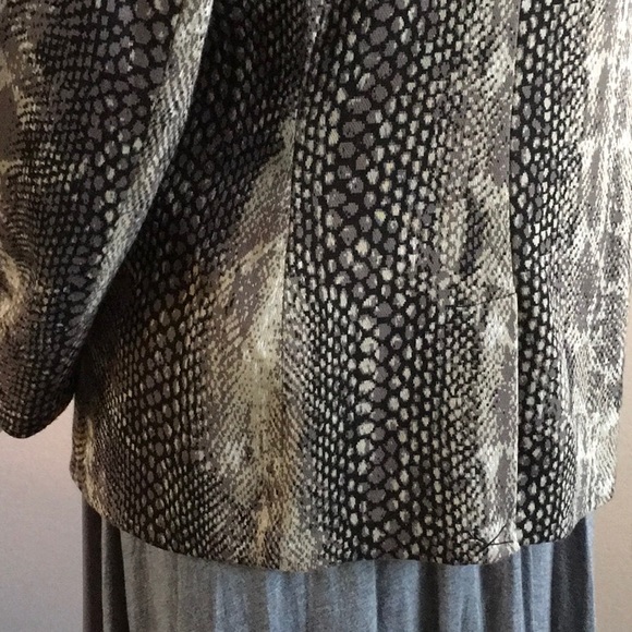 Python Print Black/ Gray Jacket - Picture 5 of 6